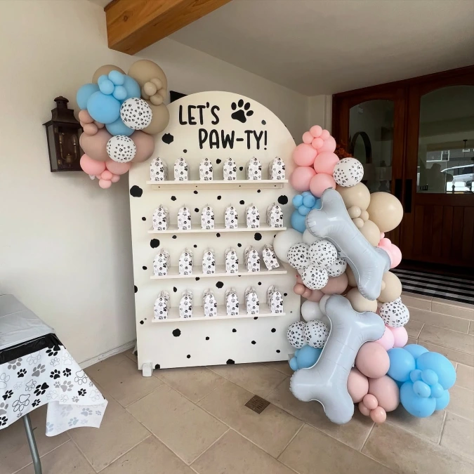 Let’s Paw ty Treat Wall